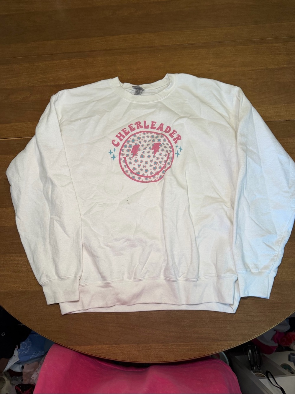 Gildan White Cheerleader Retro Smiley Face Graphic Crewneck Sweatshirt - Size La